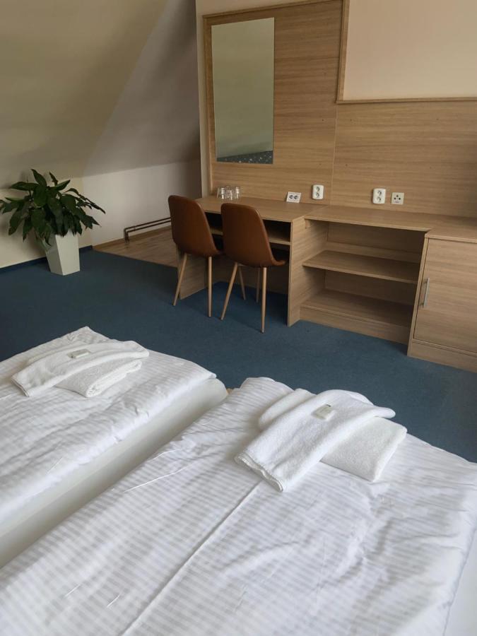 Hotel U Cisare 3* Mirosovice